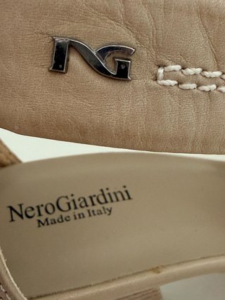 Sandali NeroGiardini Beige Donna