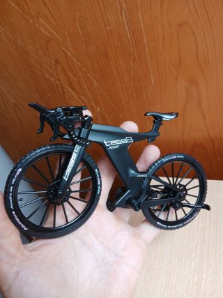 Mini Bici Beast XX7 metálica estilo Cervélo P5X
