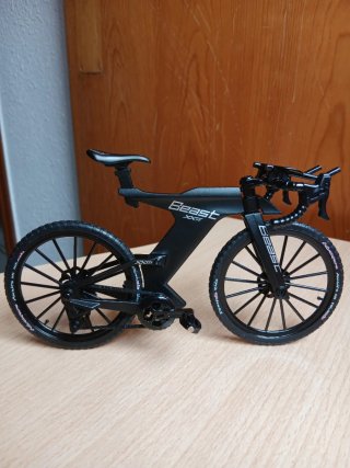 Mini Bici Beast XX7 metálica estilo Cervélo P5X