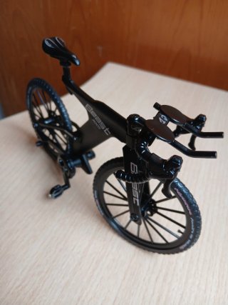 Mini Bici Beast XX7 metálica estilo Cervélo P5X