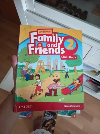Family and Friends 2nd Edition 2. Class Book Pa...
