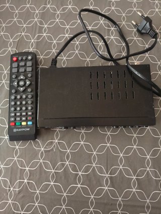Lote TV Samsung, decodificador y Chromecast