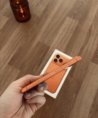 iPhone 17 Pro Max Naranja