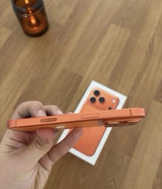 iPhone 17 Pro Max Naranja