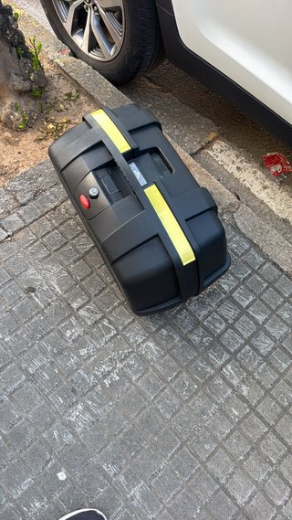 Baúl para moto negro