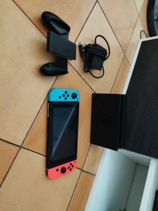 Nintendo Switch Azul y Rojo
