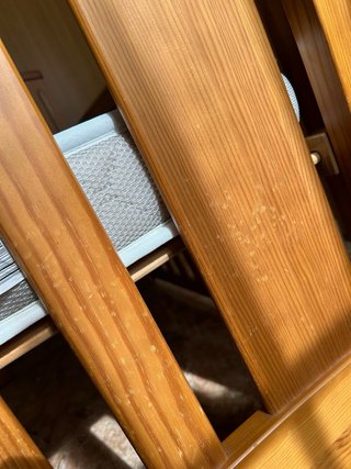 Cuna de bebé de madera