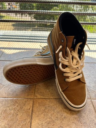 Zapatillas Vans Marrones y Negras
