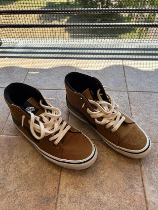 Zapatillas Vans Marrones y Negras