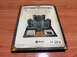 Una ciudad medieval. libro interactivo 3D infantil