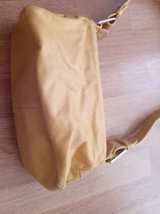 Bolso de piel amarillo Nuovedive