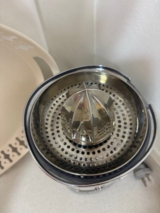 Exprimidora Smeg Crema