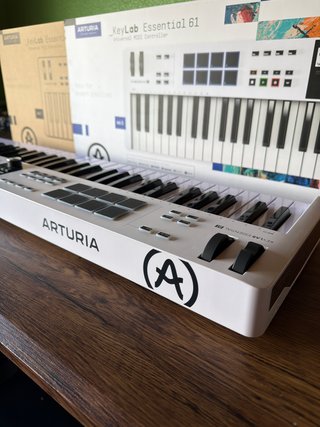 Arturia KeyLab Essential 61 MK3 Controlador MIDI