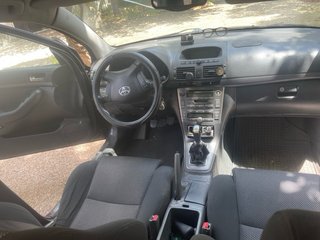 Toyota Avensis 2002