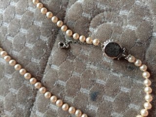 Collar de perlas con cierre de plata