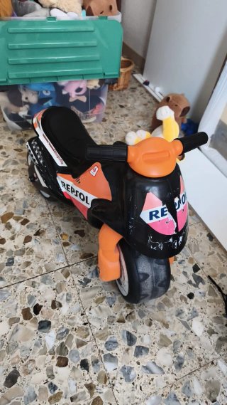 Moto infantil Repsol