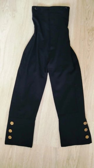 Traje corto
