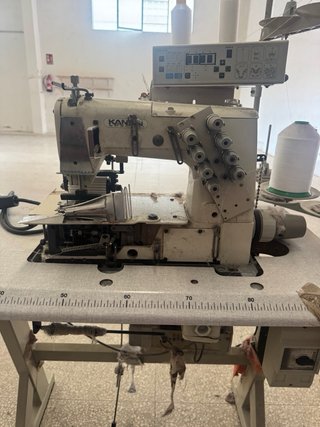 Máquina de coser Kansai para encintar