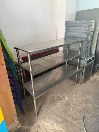 Estantería metálica de 3 niveles