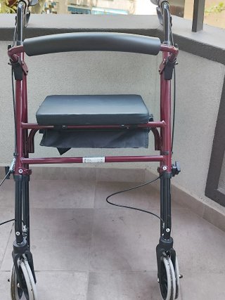 Andador aluminio 4 ruedas con asiento para mayores