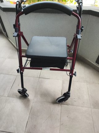Andador aluminio 4 ruedas con asiento para mayores