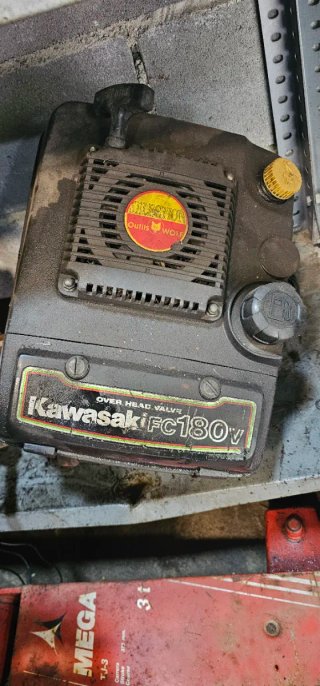 Motor Kawasaki FC180V