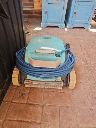 Robot Limpiafondos Dolphin