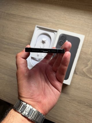 iPhone 16 128GB Negro