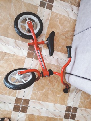 Bicicleta sin pedales Chicco roja