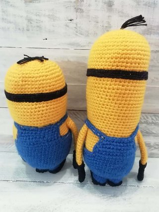 Minions Kevin y Stuart muñecos tejidos