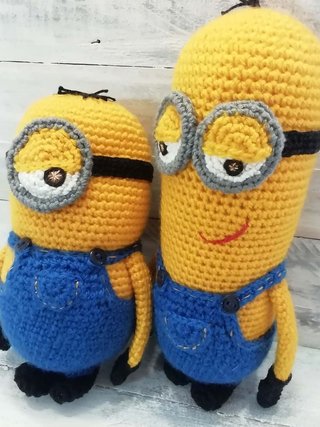 Minions Kevin y Stuart muñecos tejidos