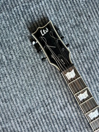 Guitarra Eléctrica ESP LTD EC-401 + Funda