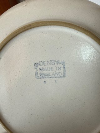 Juego de platos de cerámica con diseño