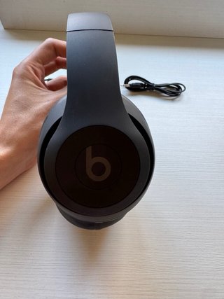 Beats Studio Pro Negros