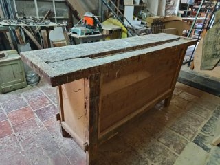 Mesa de carpintero antigua de madera