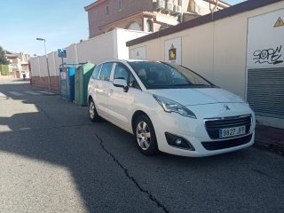 Peugeot 5008 2015