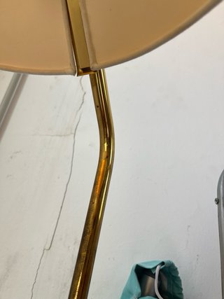 VIBIA : Lámpara de pie vintage beige y dorada