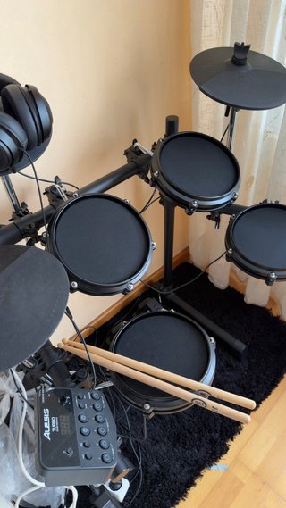 Batería Electrónica Alesis Turbo Mesh Kit