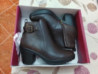 Botines Balleri marrón tacón grueso mujer.