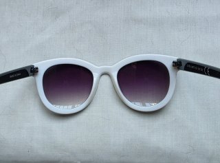 Gafas de sol Zara rayas blancas y negras