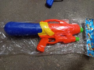 PISTOLAS DE AGUA 3 UNIDADES
