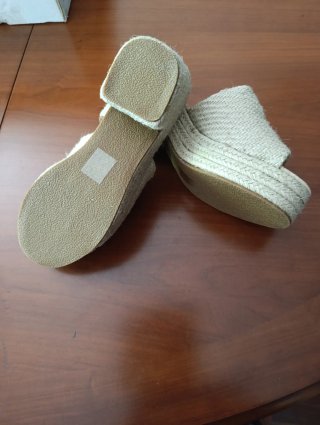 Zuecos Virucci Beige Talla 39
