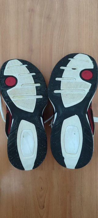 Zapatillas Nike Air Monarch Blancas Negras