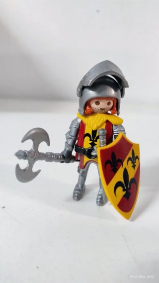 PLAYMOBIL CABALLERO FLOR DE LYS HACHA DOBLE FILO