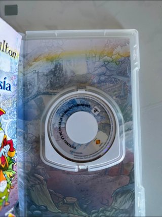 PSP Sony Negra Casi Sin Uso. Bateria carga al 100%