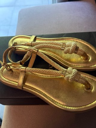 Sandalias Michael Kors Doradas