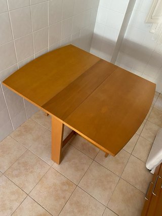 Mesa de cocina plegable de madera