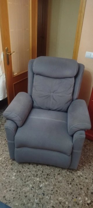 Sillón relax gris tela