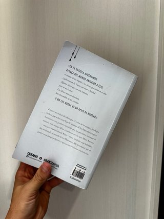 Libro LA REINA ROJA - Victoria Aveyard