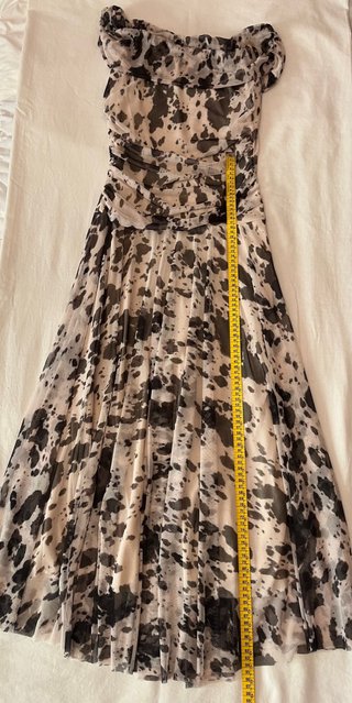 Vestido de fiesta estampado blanco y negro
